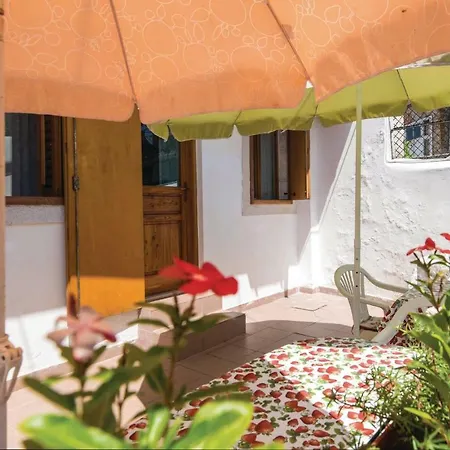 Awesome In With 2 Bedrooms And Wifi Appartamento *